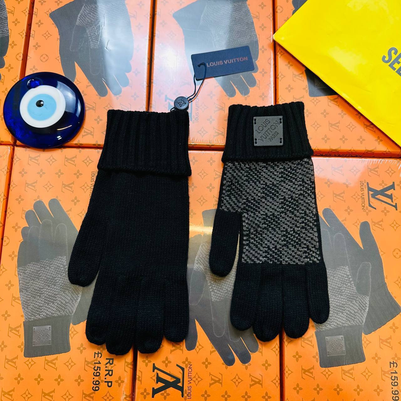 LV Gloves to2006