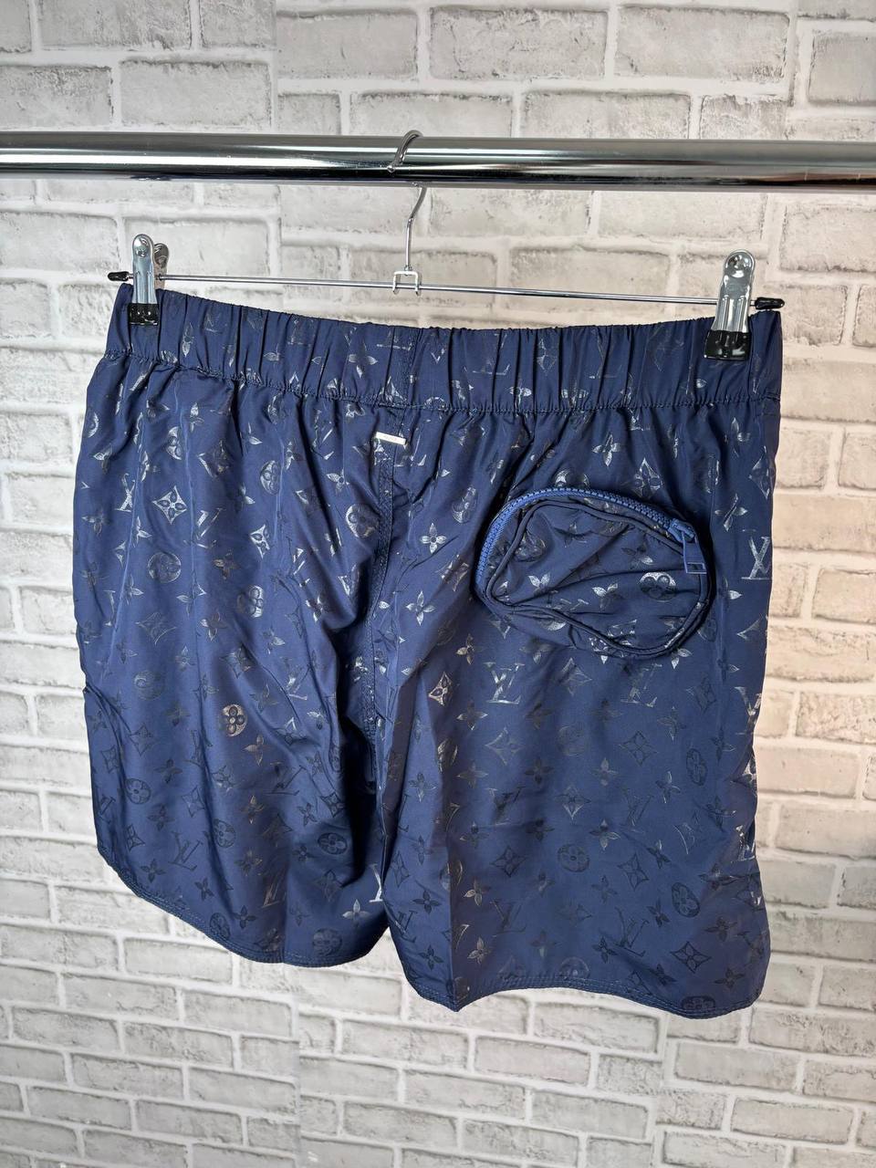 LV shorts aj3005