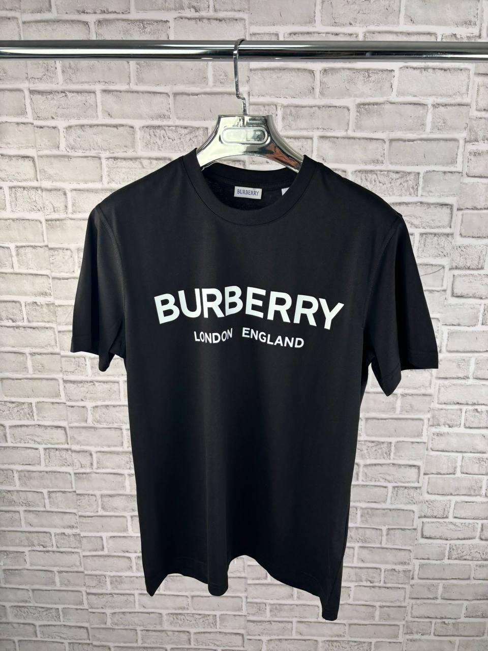 Burber T-shirts or Shorts aj3105