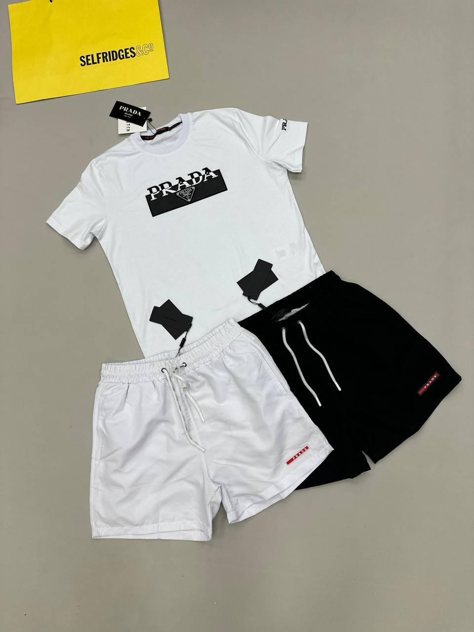 PRAD T-shirts or Shorts su3105