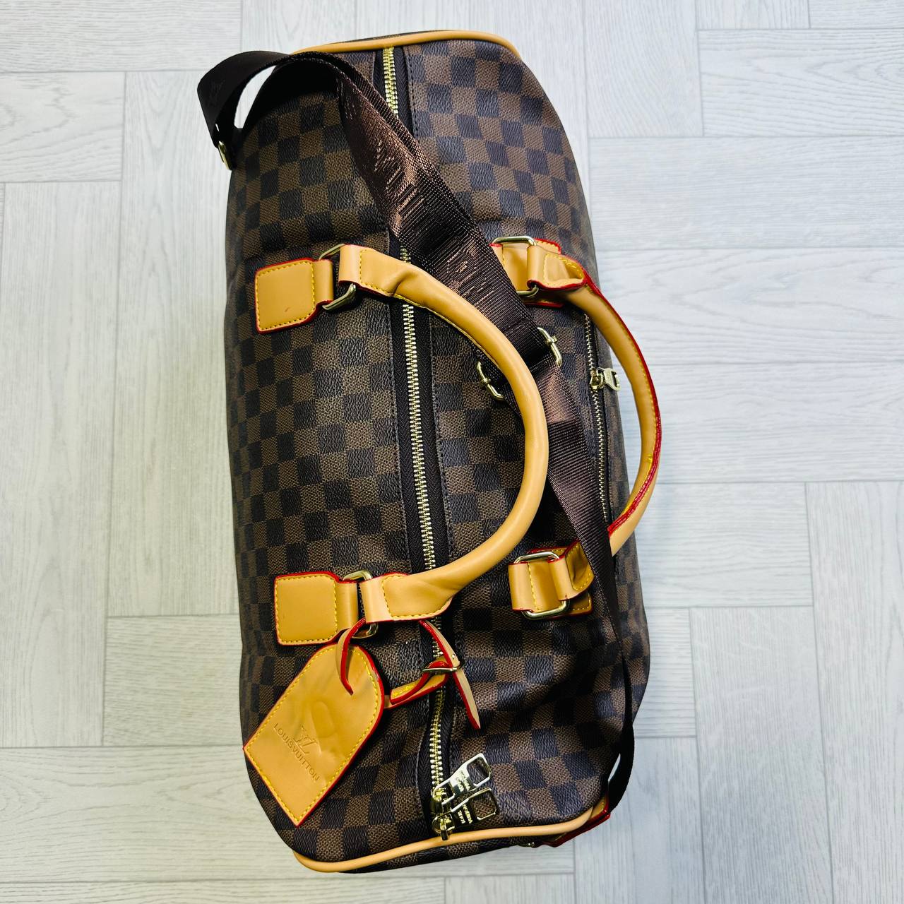 LVe GYM BAG WITH DUST BAG to1809