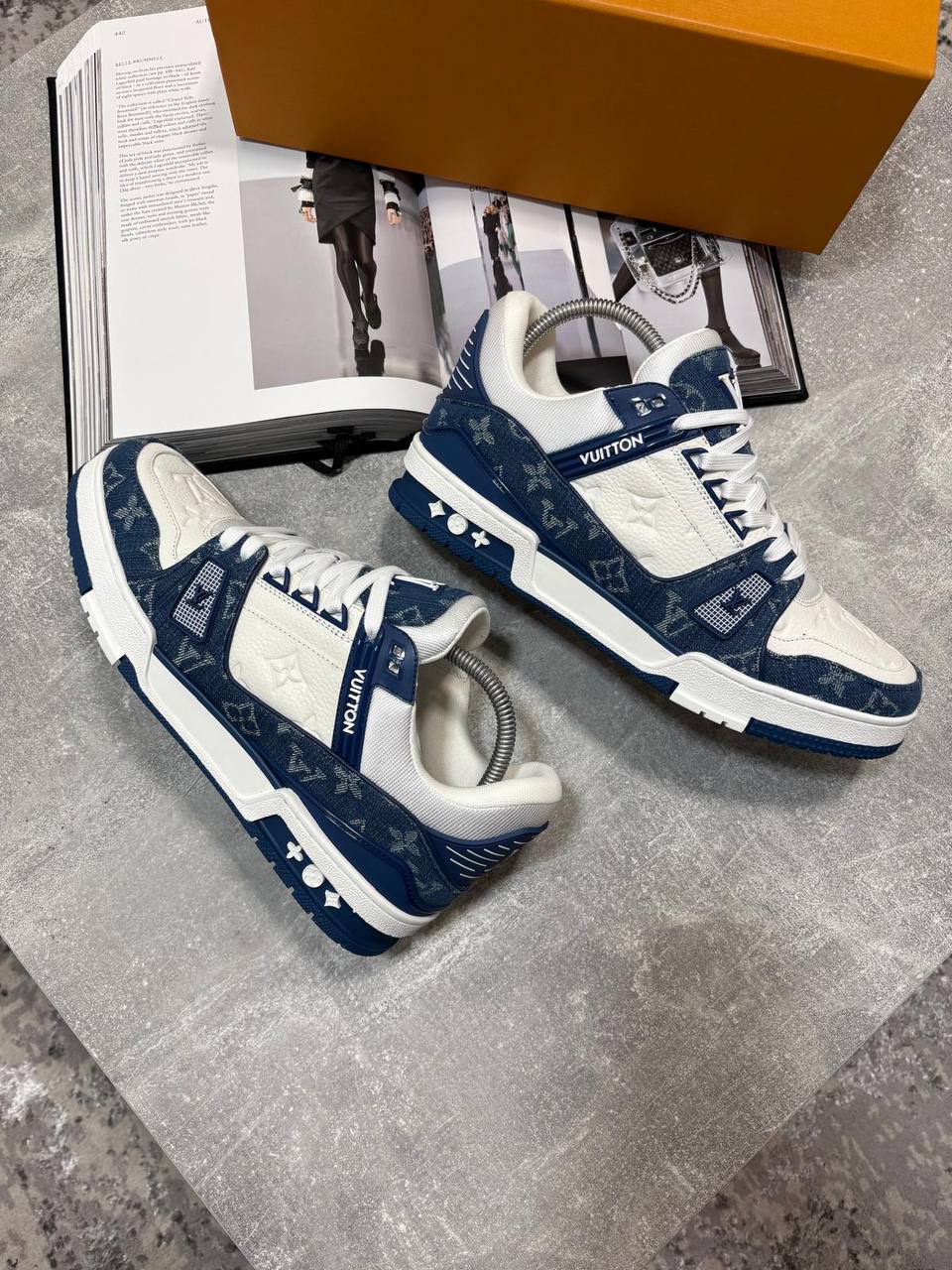 LVe Trainers aj1809