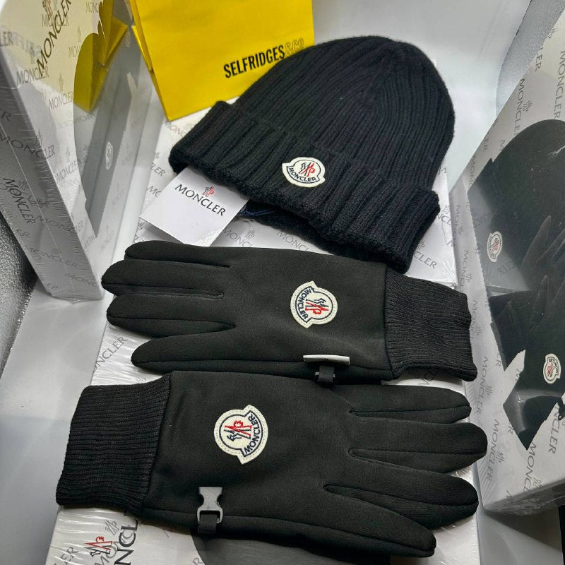 MONCLE HAD AND GlOVES GIFT SET to1809