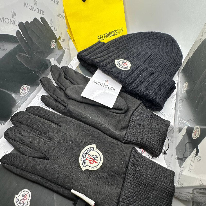 MONCLE HAD AND GlOVES GIFT SET to1809