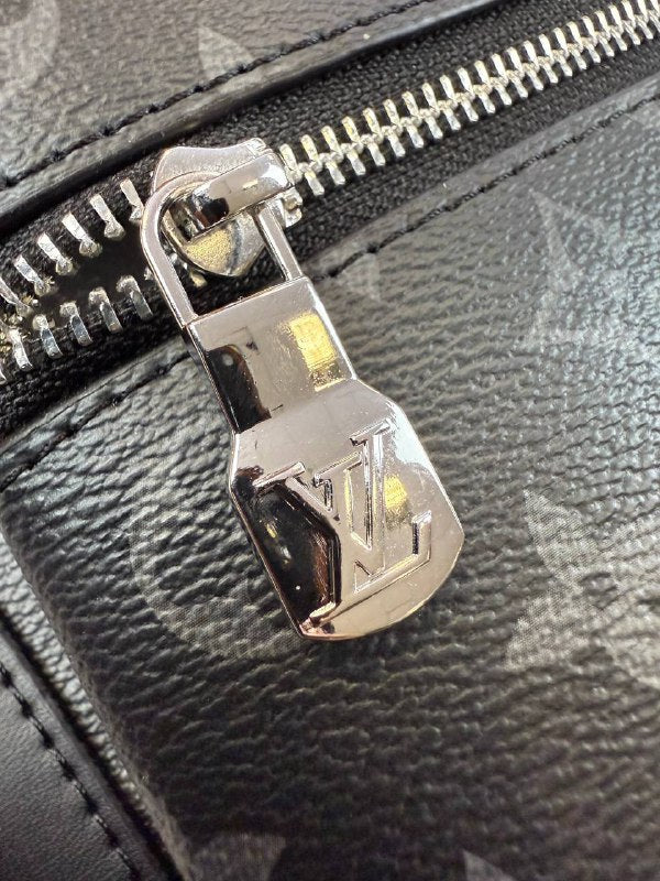 SUPERCLONE 1:1 QUALITY LOUS VUION BACK PACKS LEATHER ONES COMES WITH DUST BAG su2509