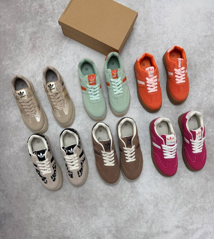 WOMENS ADIDA TRAINERS am0904