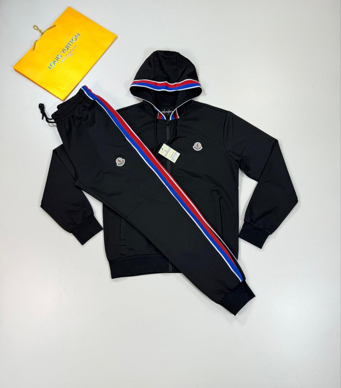 Mens tracksuit X New in stock X HIGH QUALTY su2909