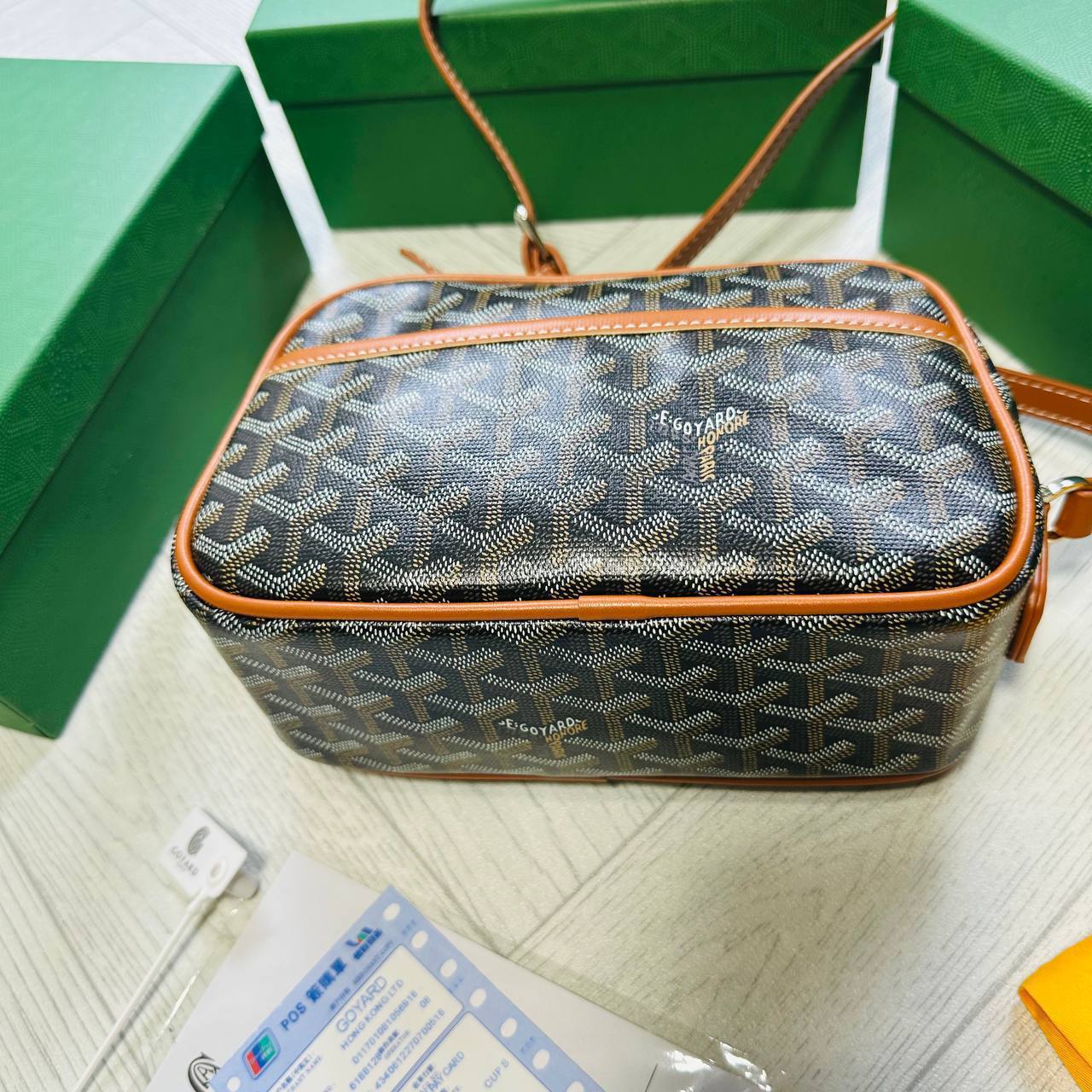 Goyar bag Come with box and dust bag to1104