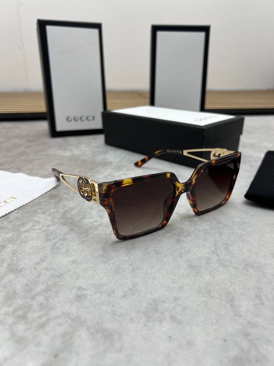 SUPER CLON GUCC SUNGLASSES COME WITH BOX ETC am1104