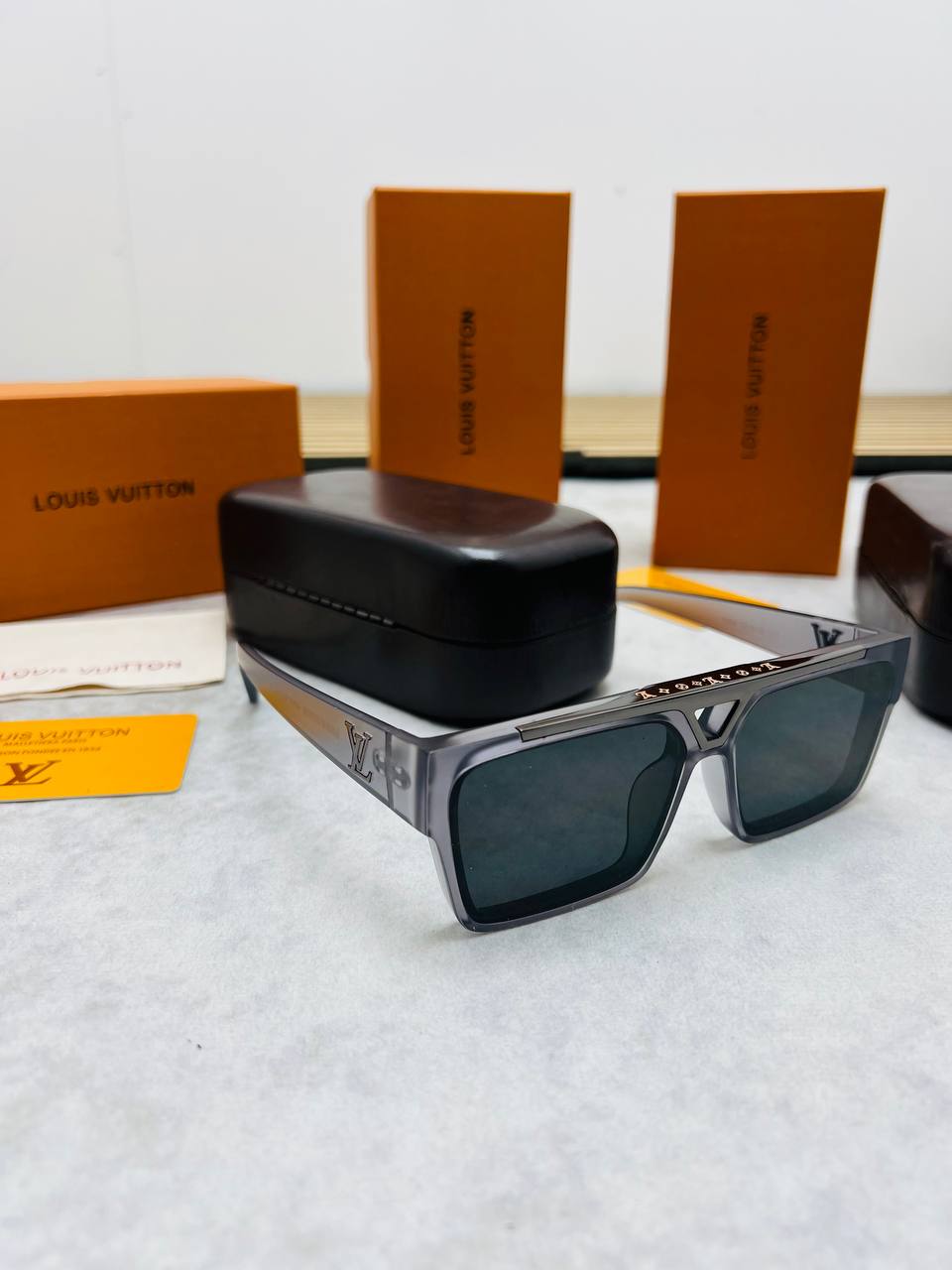 SUPER CLON LV SUNGLASSES COME WITH BOX ETC am1104