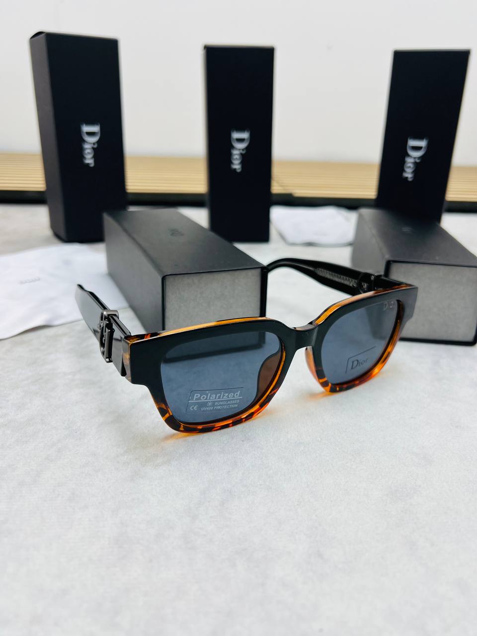 SUPER CLON DIO SUNGLASSES COME WITH BOX ETC am1104
