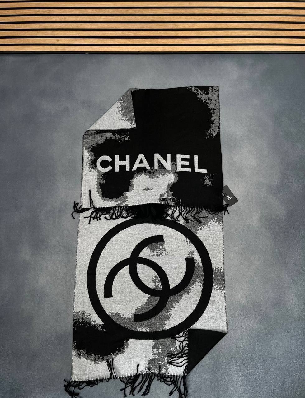 CHANE SCARF COME WITH BOX ETC am2909