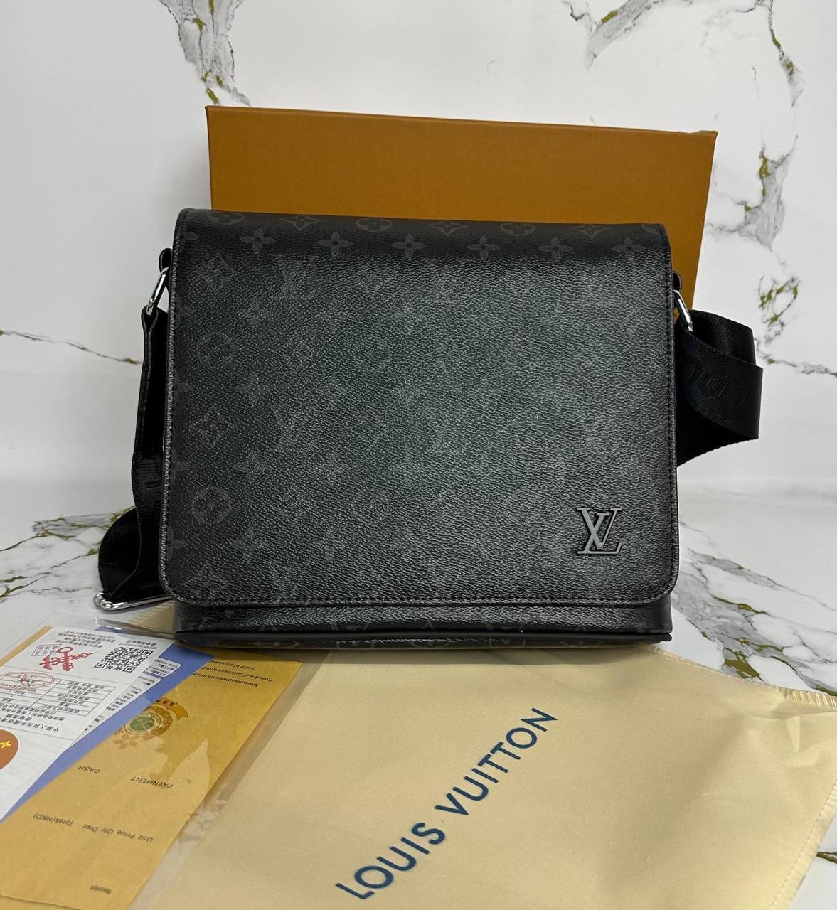 MENS LV BAG COME WITH BOX ETC am1304