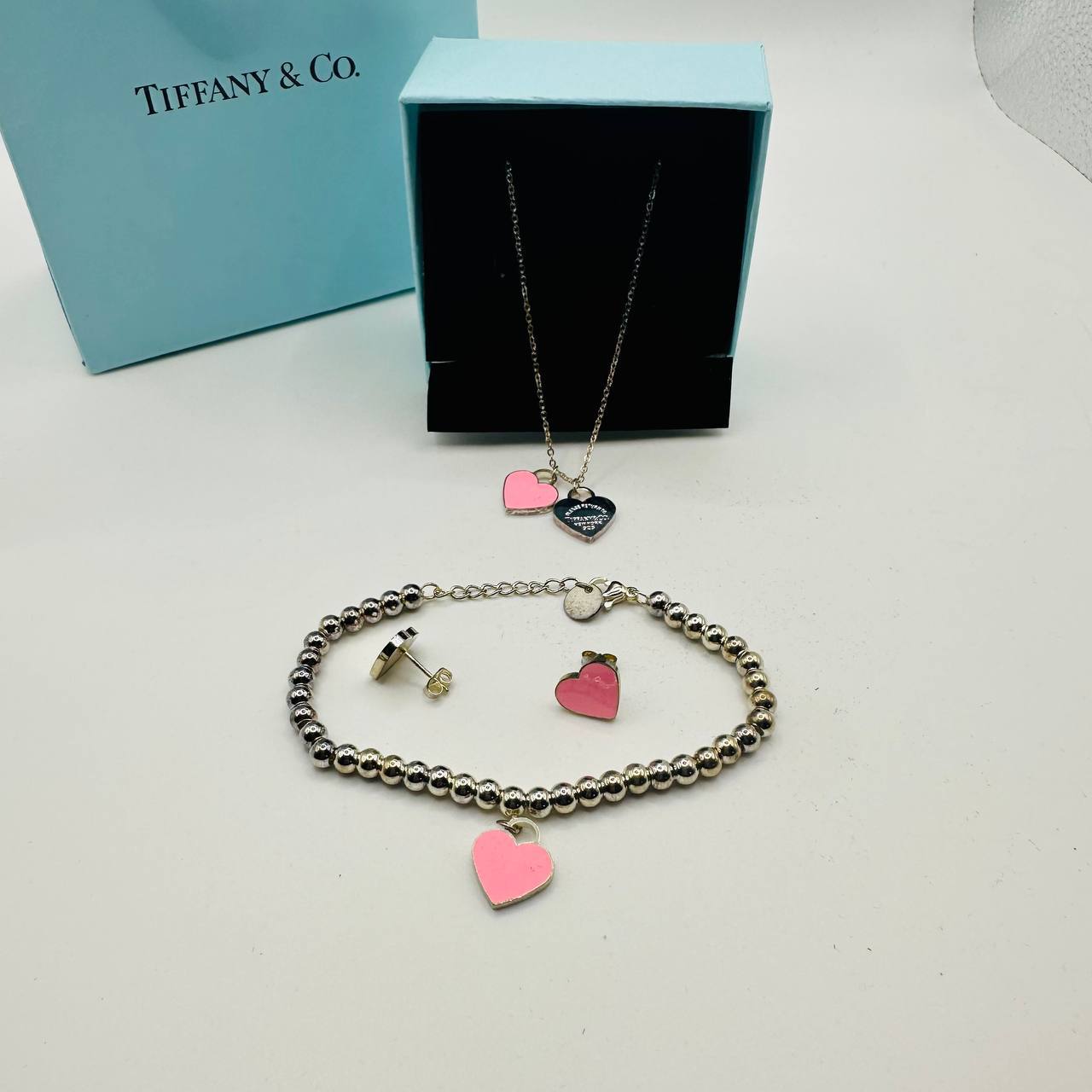 TIFFEN JEWELLERY SET (NECKLACE + EARINGS + BRACELET) AVAILABLE to2909