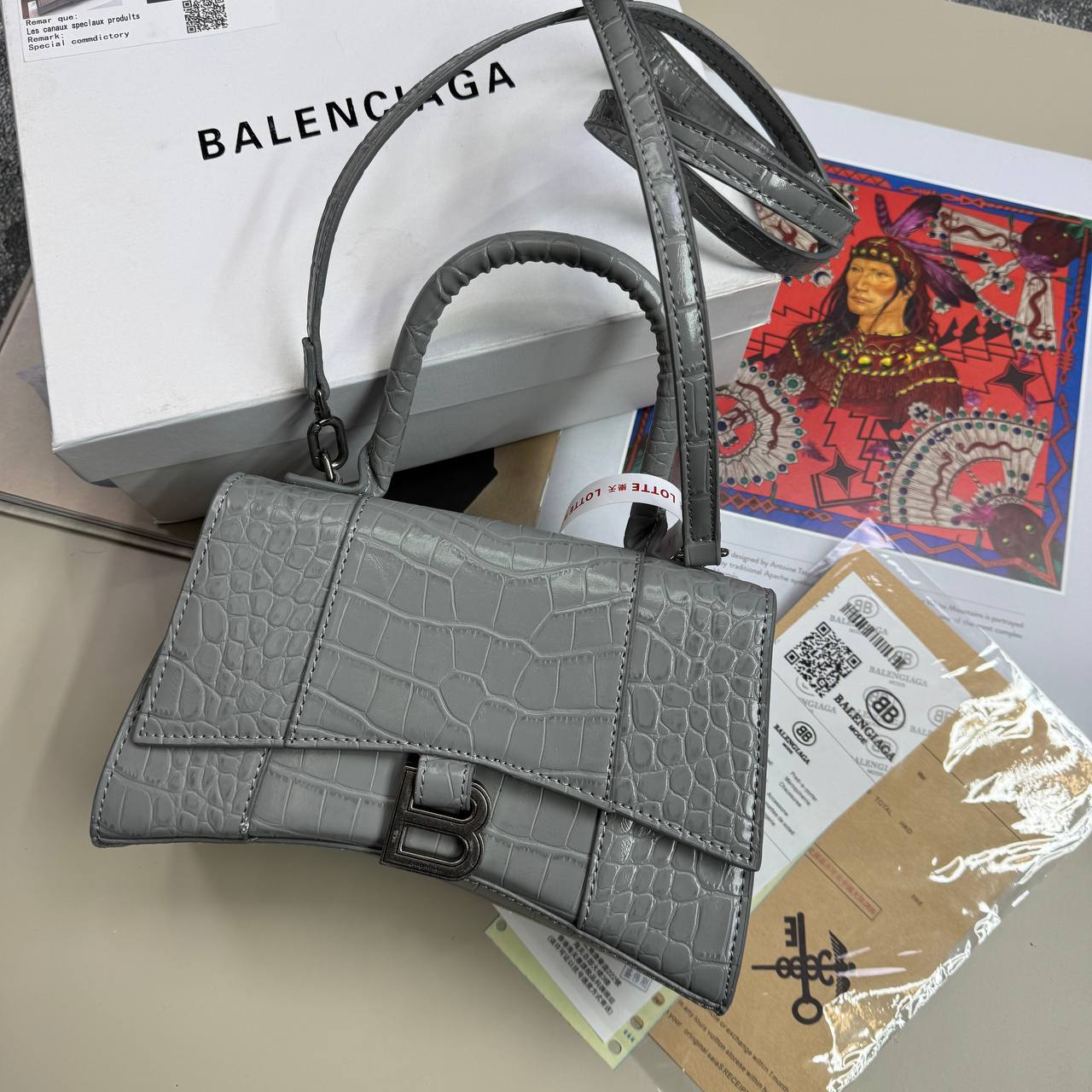 Balenciag bag with box and dust. Bag sa1704
