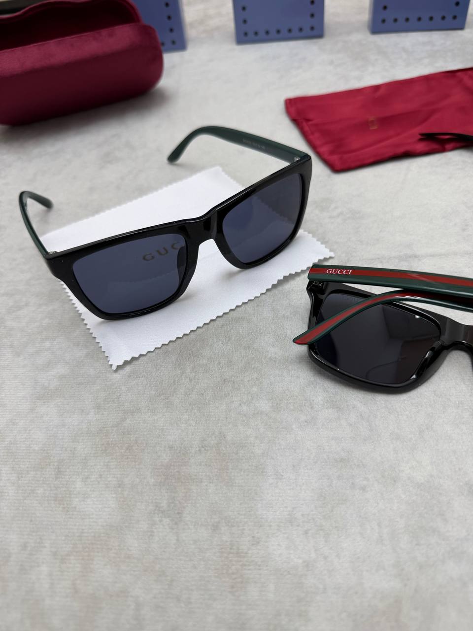 SUPER CLON MENS GUCC SUNGLASSES COME WITH BOX ETC am1804