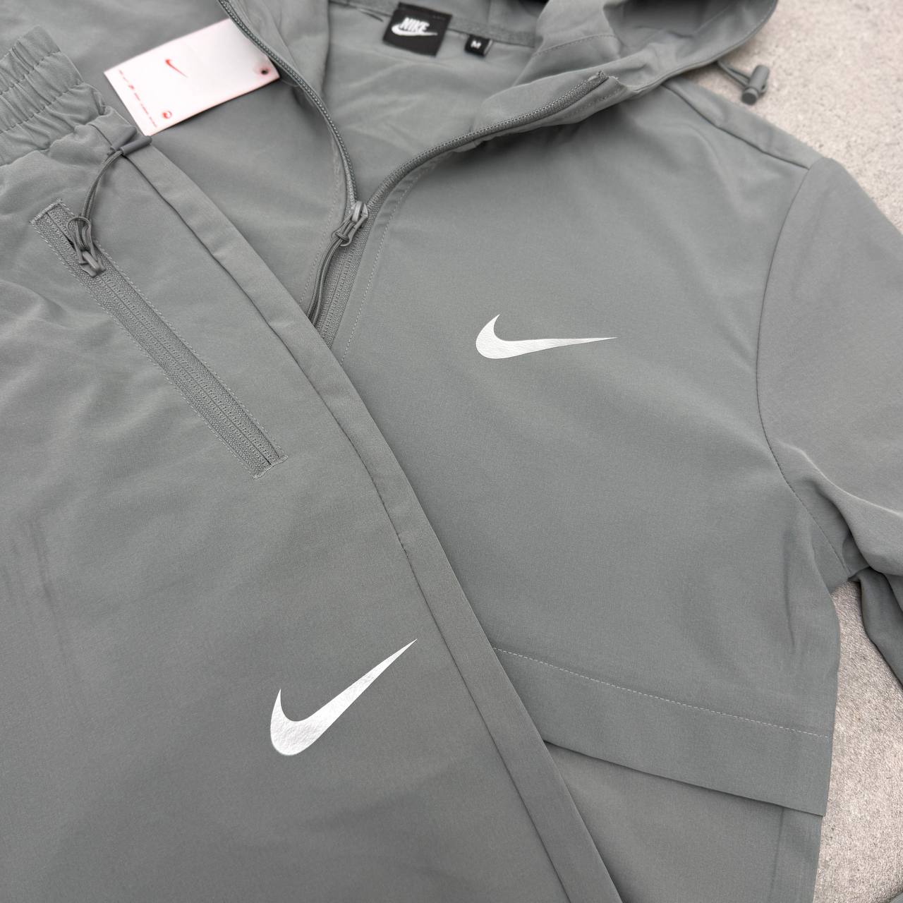 Nik tracksuits na0710