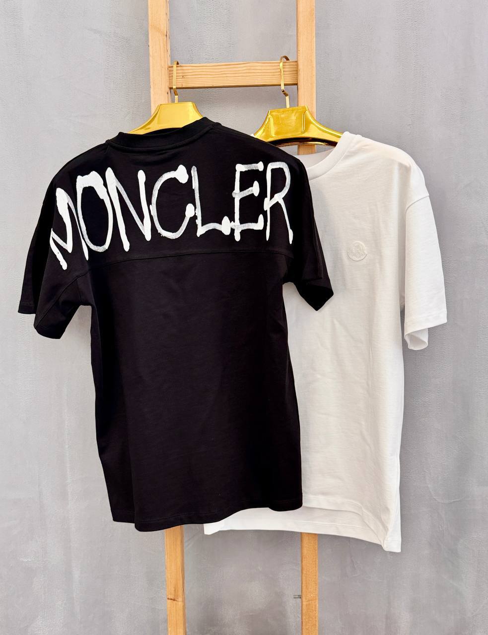 Moncler T-shirts or Swim shorts na0207