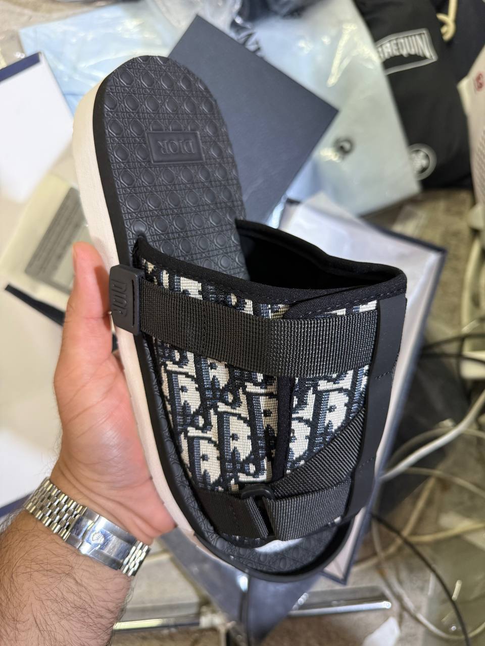DIO ALPHA OBLIQUE SANDAL su0307