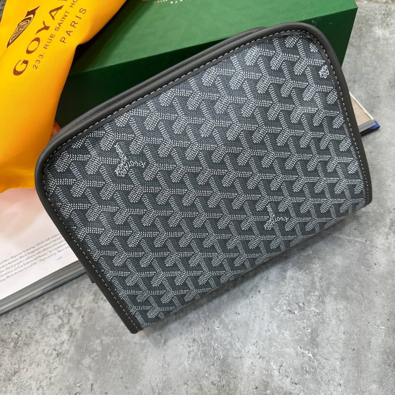 Superclon quality Goyar man bags come with full packing ha2104