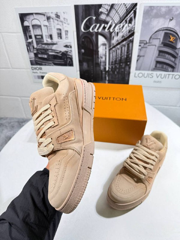 LVE Distressed Trainers 0710