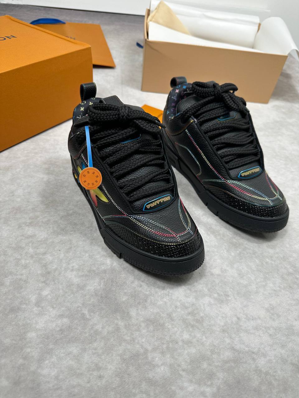 SUPER CLON MENS LV TRAINERS COME WITH BOX ETC am2104