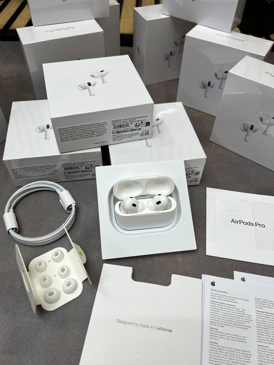 AIRPODS PR 2ND GENERATION am2104