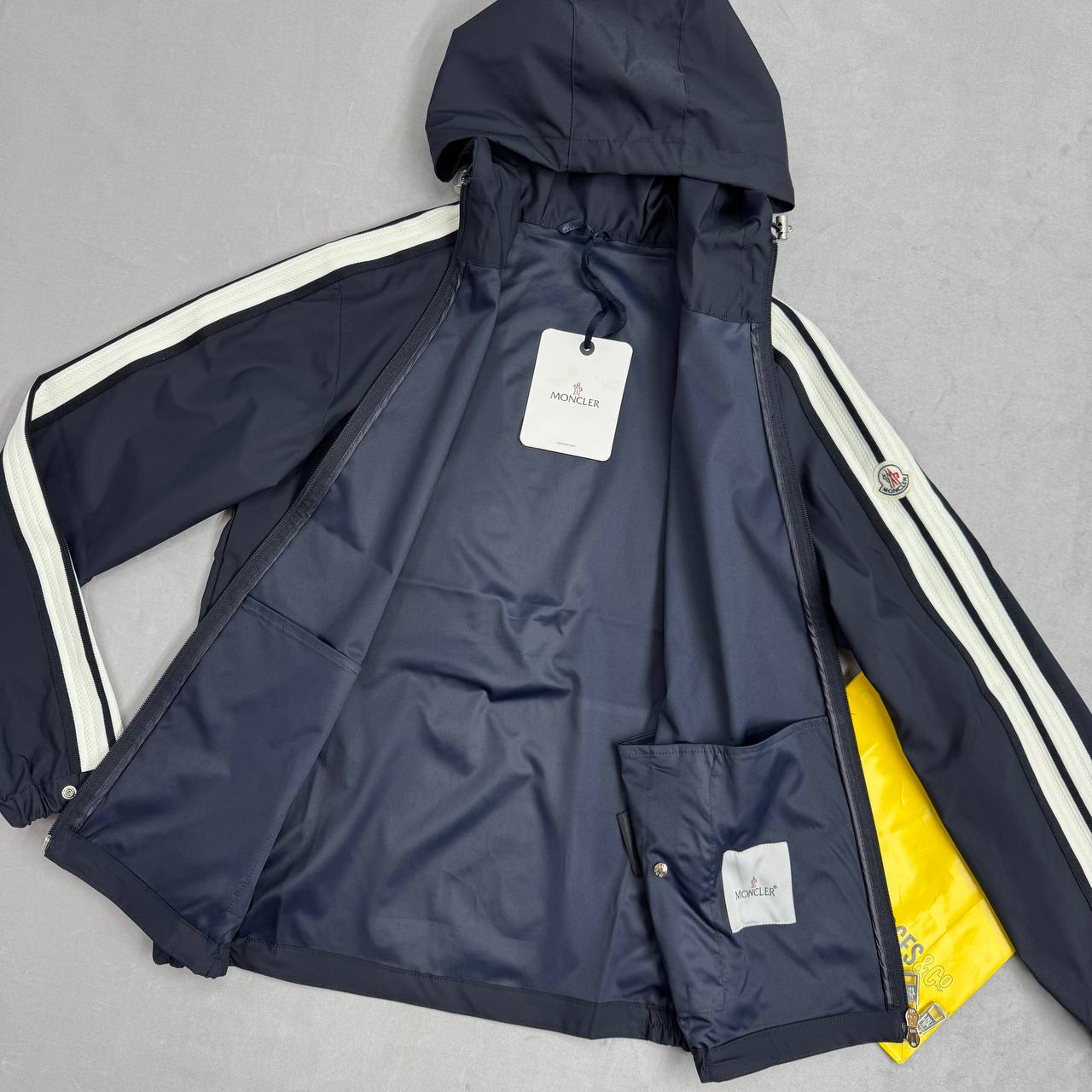 Moncle windbreaker am0307