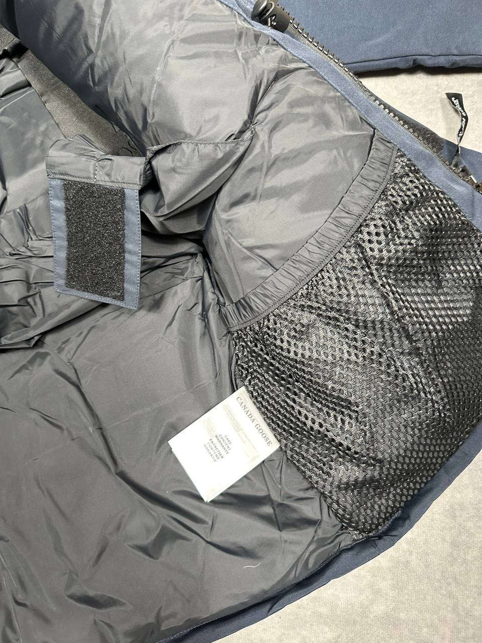 SUPER CLO CANADA GOSE PRKA COME WITH DUST BAG am0910