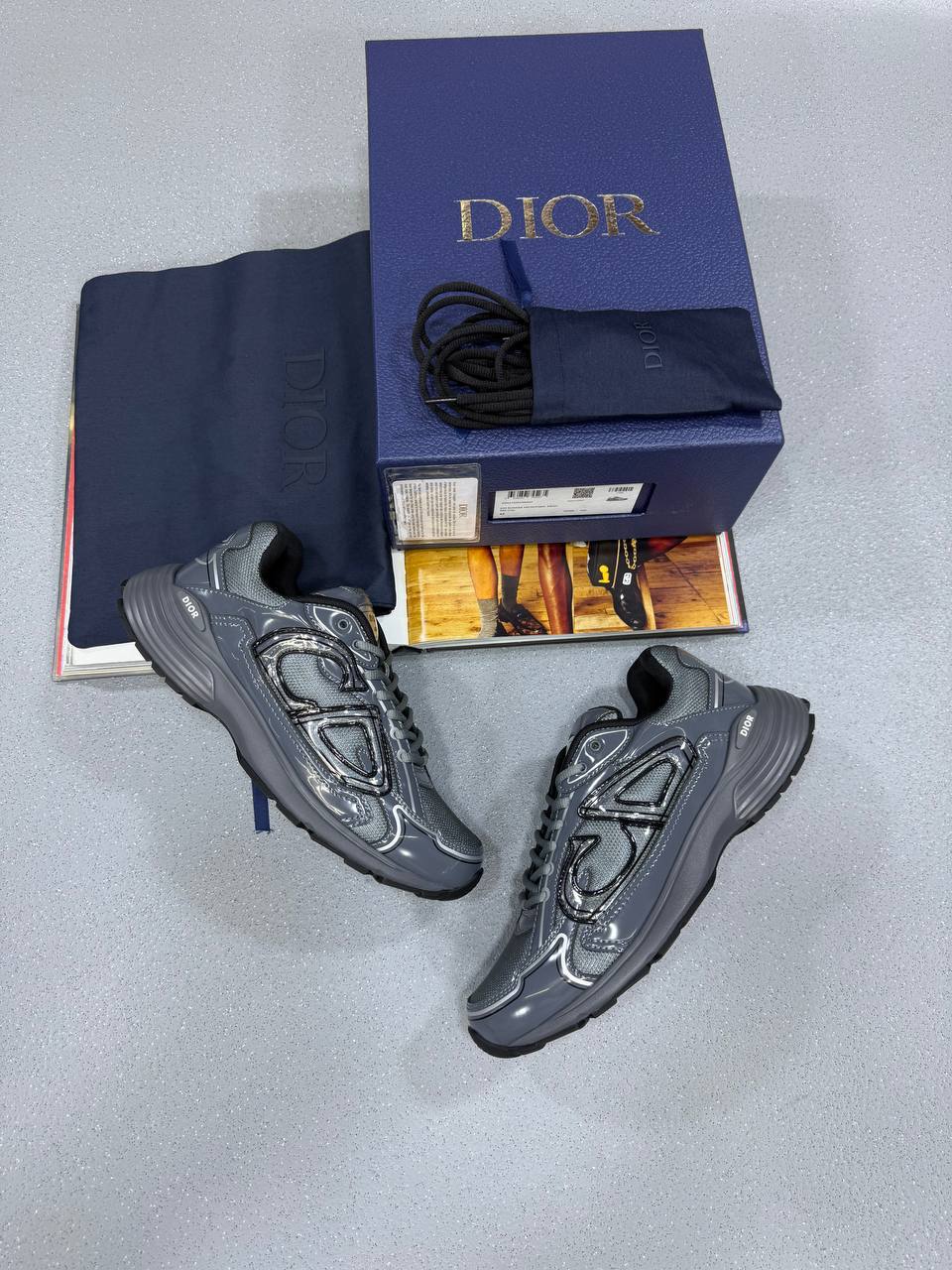 DIO B30 WITH BOX DUST BAG GIFT BAG su0907