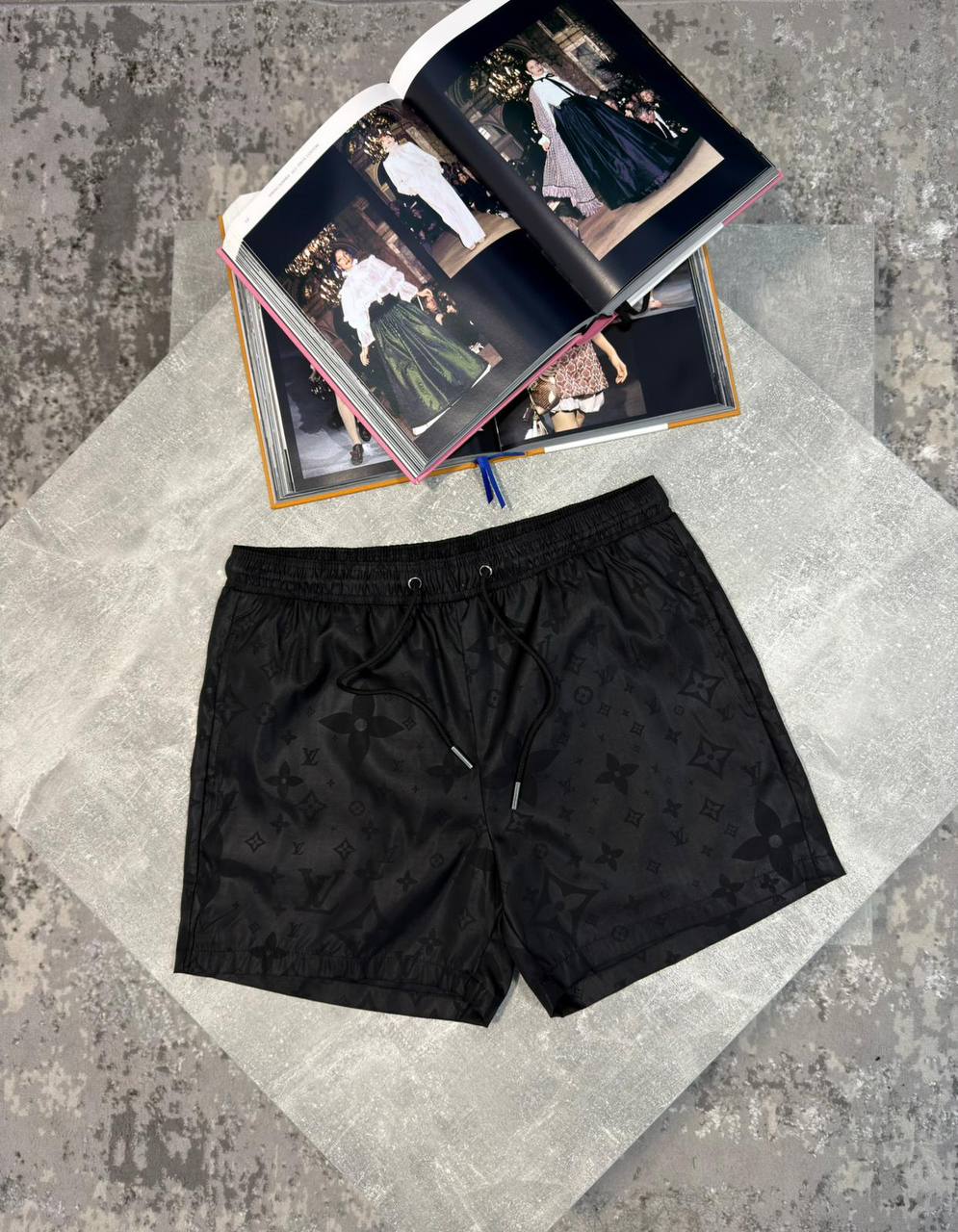 LV Shorts aj2204