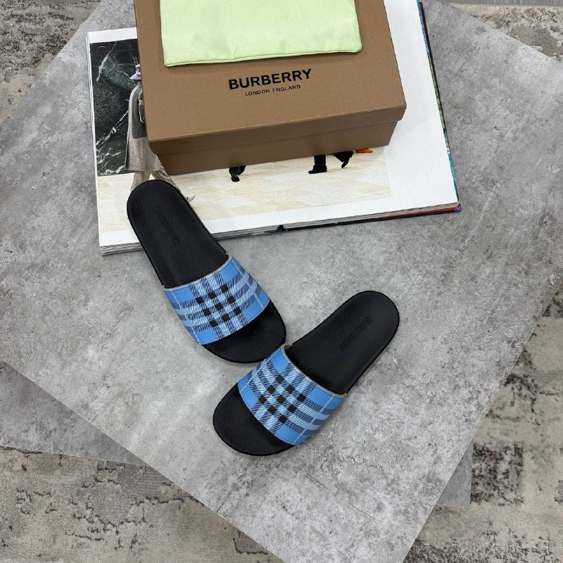 HIGH END BURBERR SLIDES MENS WITH FULL PACKAGING ETC jay1206