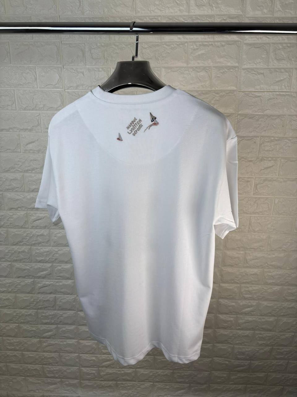 L Tshirts aj1107