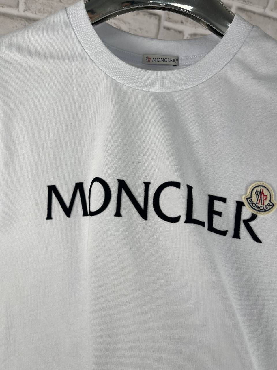 Moncle Tshirts aj1107