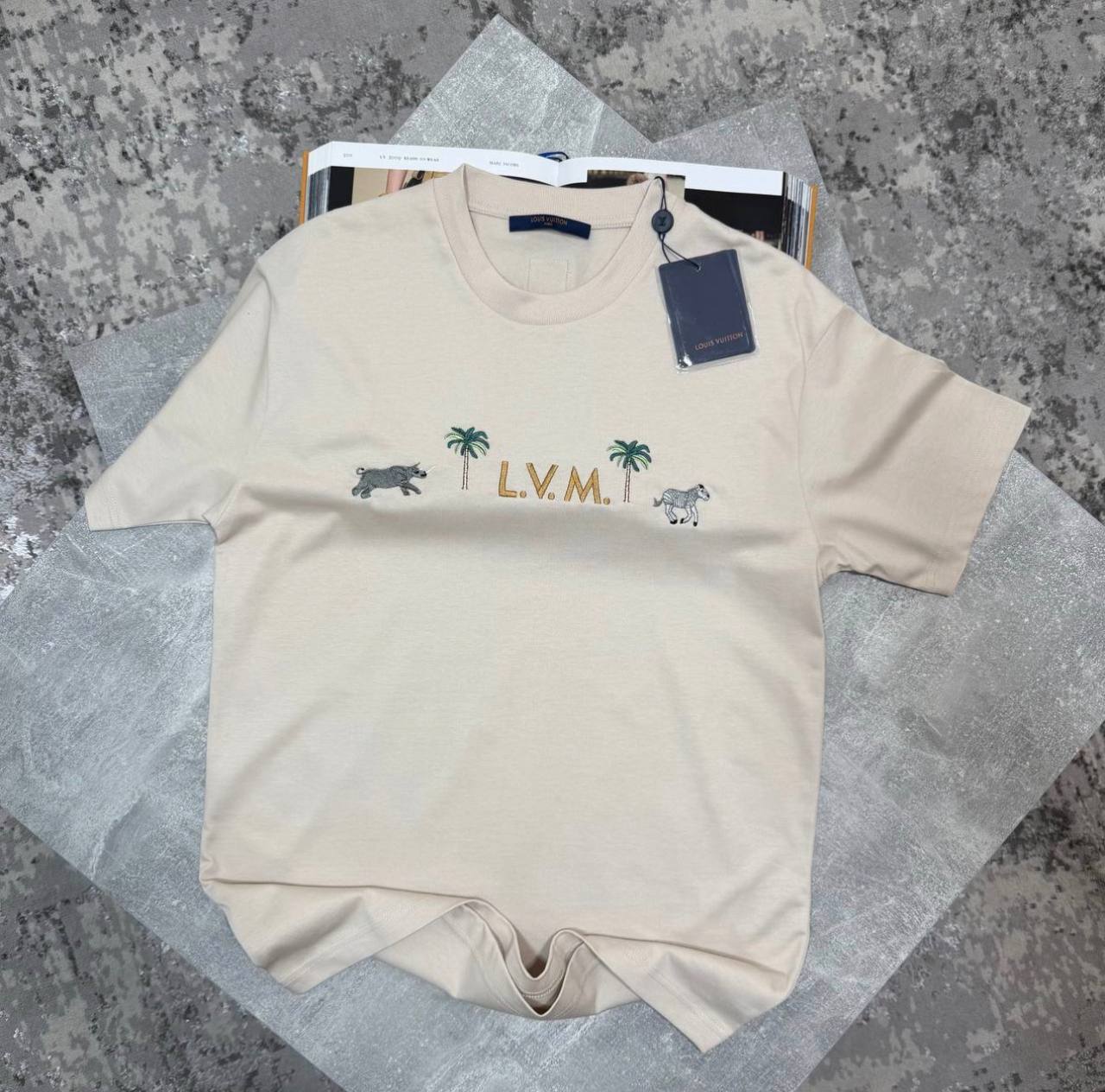 LV Tshirt aj2804