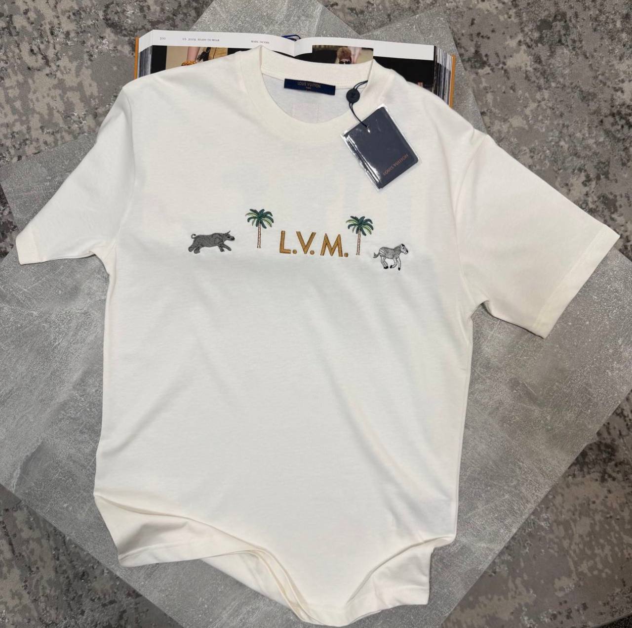LV Tshirt aj2804