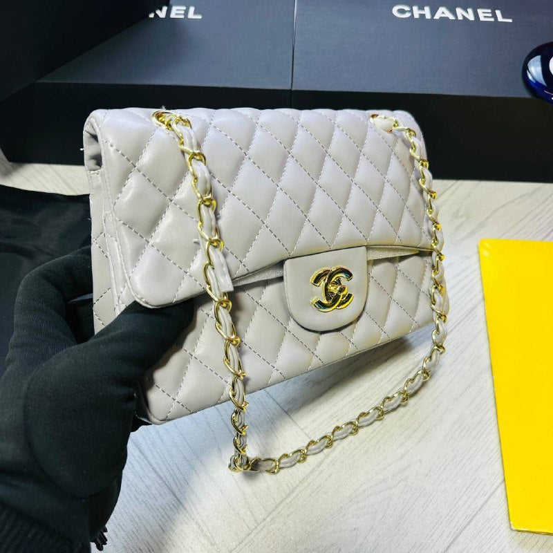 CHANE BAG WHIT BOX to0105