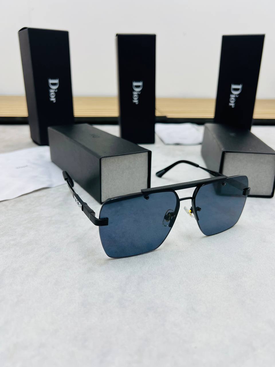SUPER CLON DIO SUNGLASSES COME WITH BOX ETC am0305