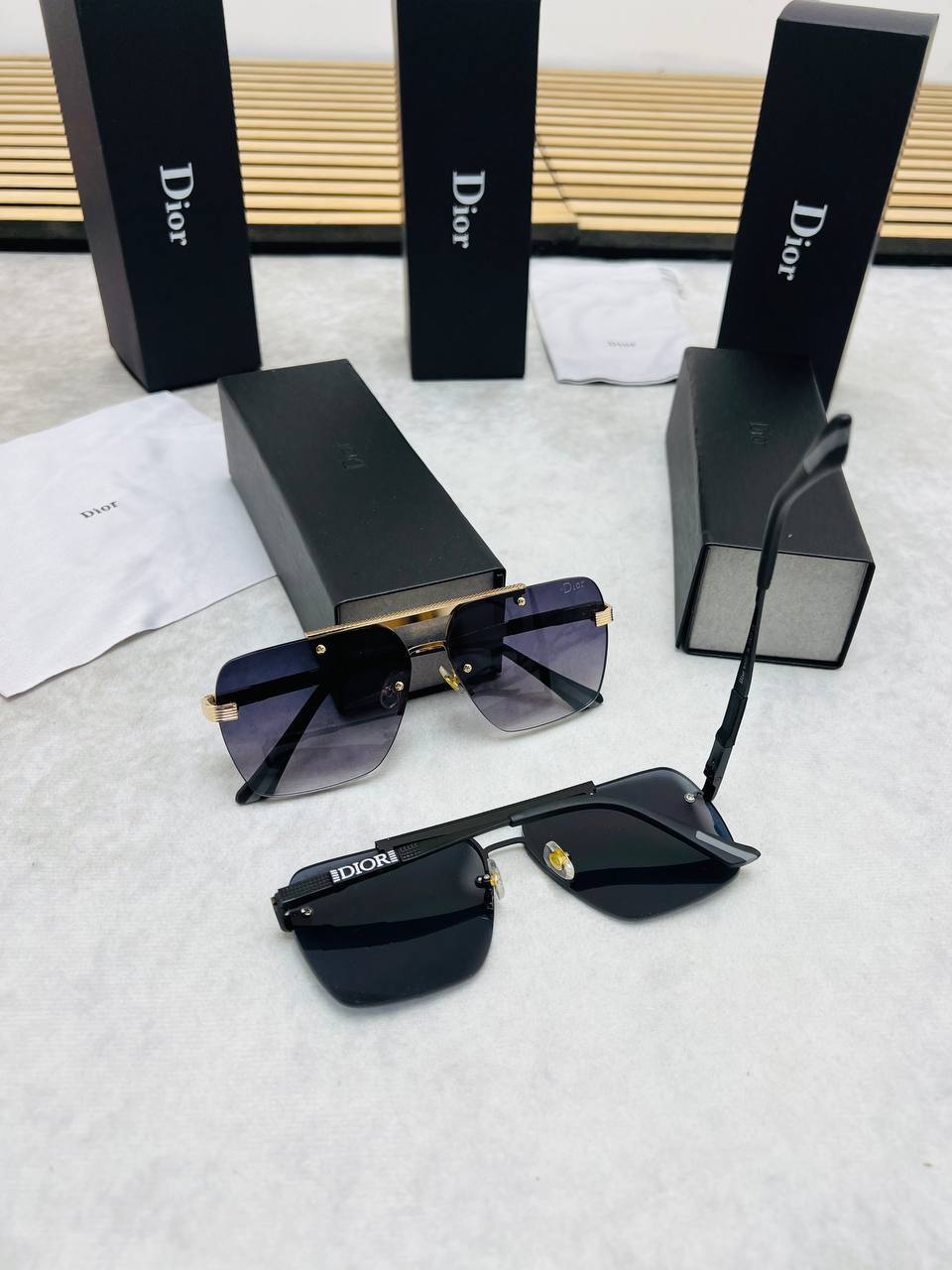 SUPER CLON DIO SUNGLASSES COME WITH BOX ETC am0305