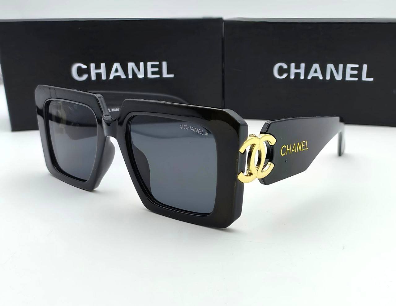 SUPER CLON CHANE SUNGLASSES COME WITH BOX ETC am0305