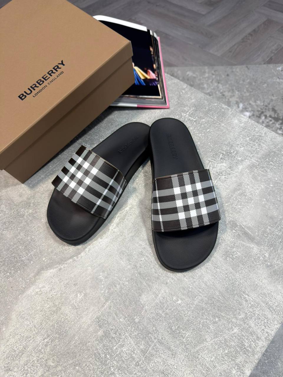 Superclon Burber sliders aj0105