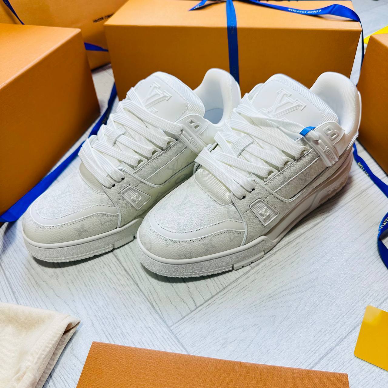 SUPERCLON QUALITY LV SHOES to0105