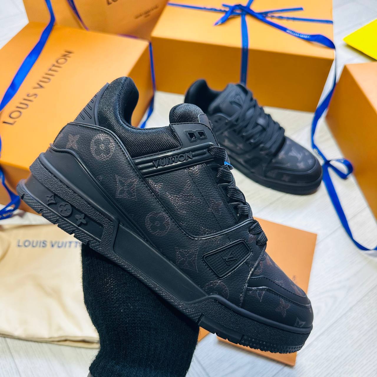 SUPERCLON QUALITY LV SHOES to0105