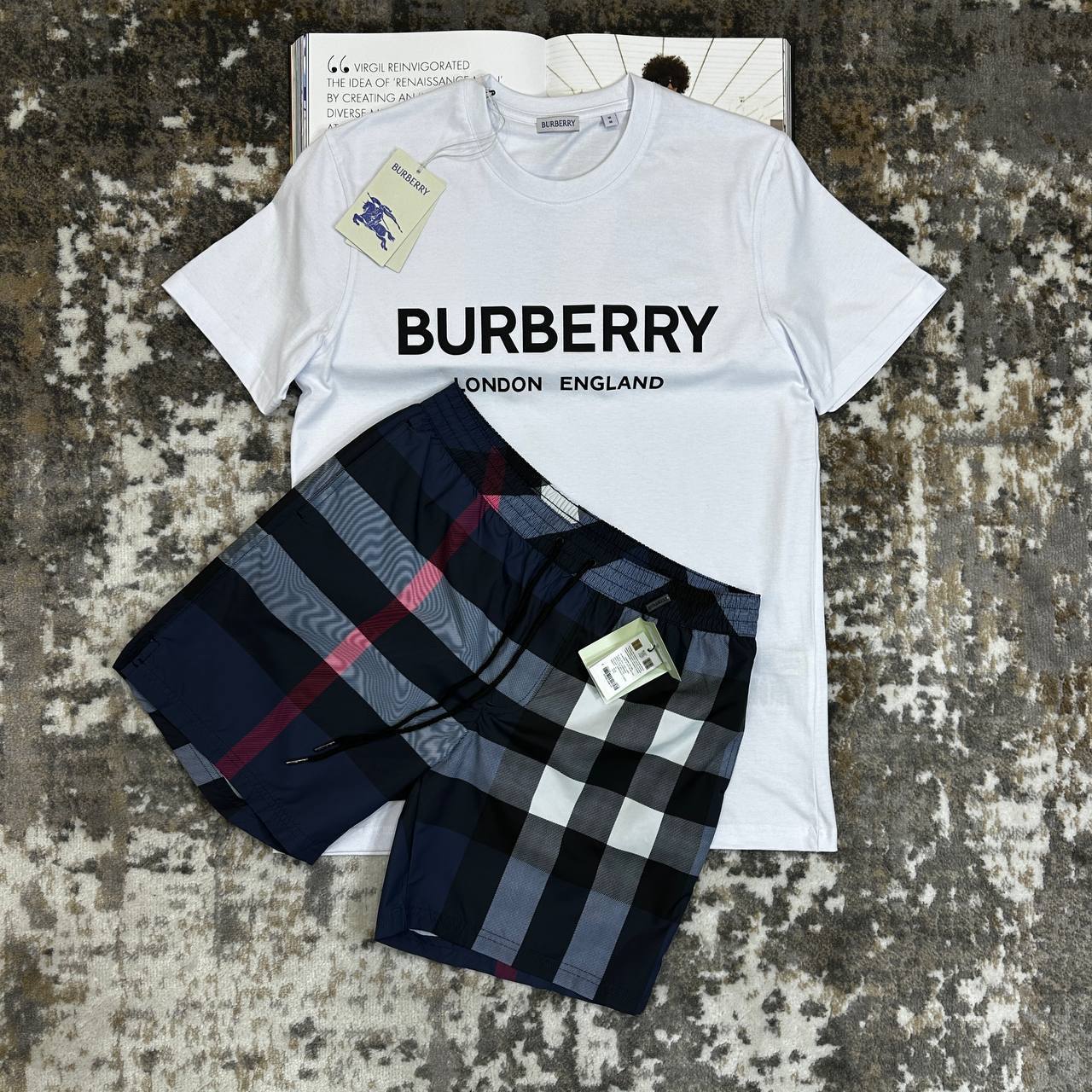 Top quality Burberr T-shirt or Burberry swim shorts