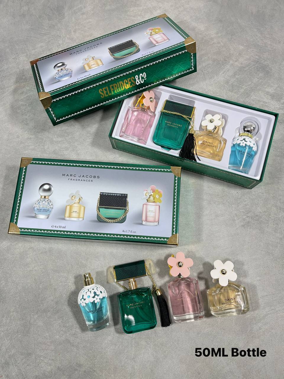 MARC JACOBSER 4 piece Perfume Set With Hard Case su2410