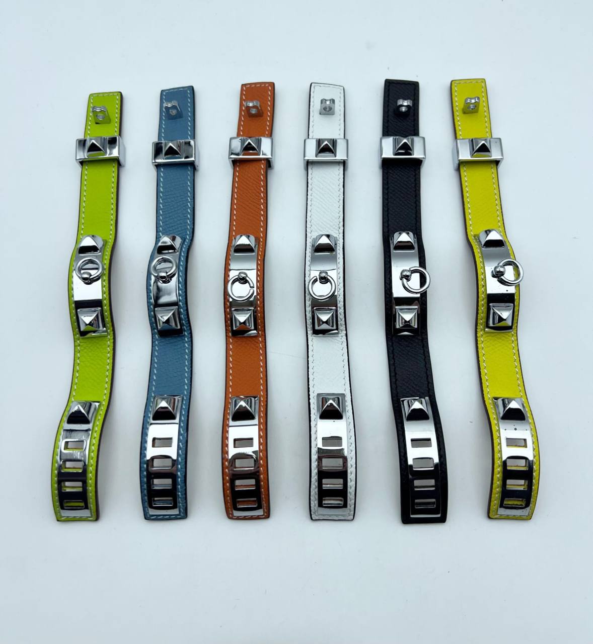Herme bracelet with box and carrier bag sa0705