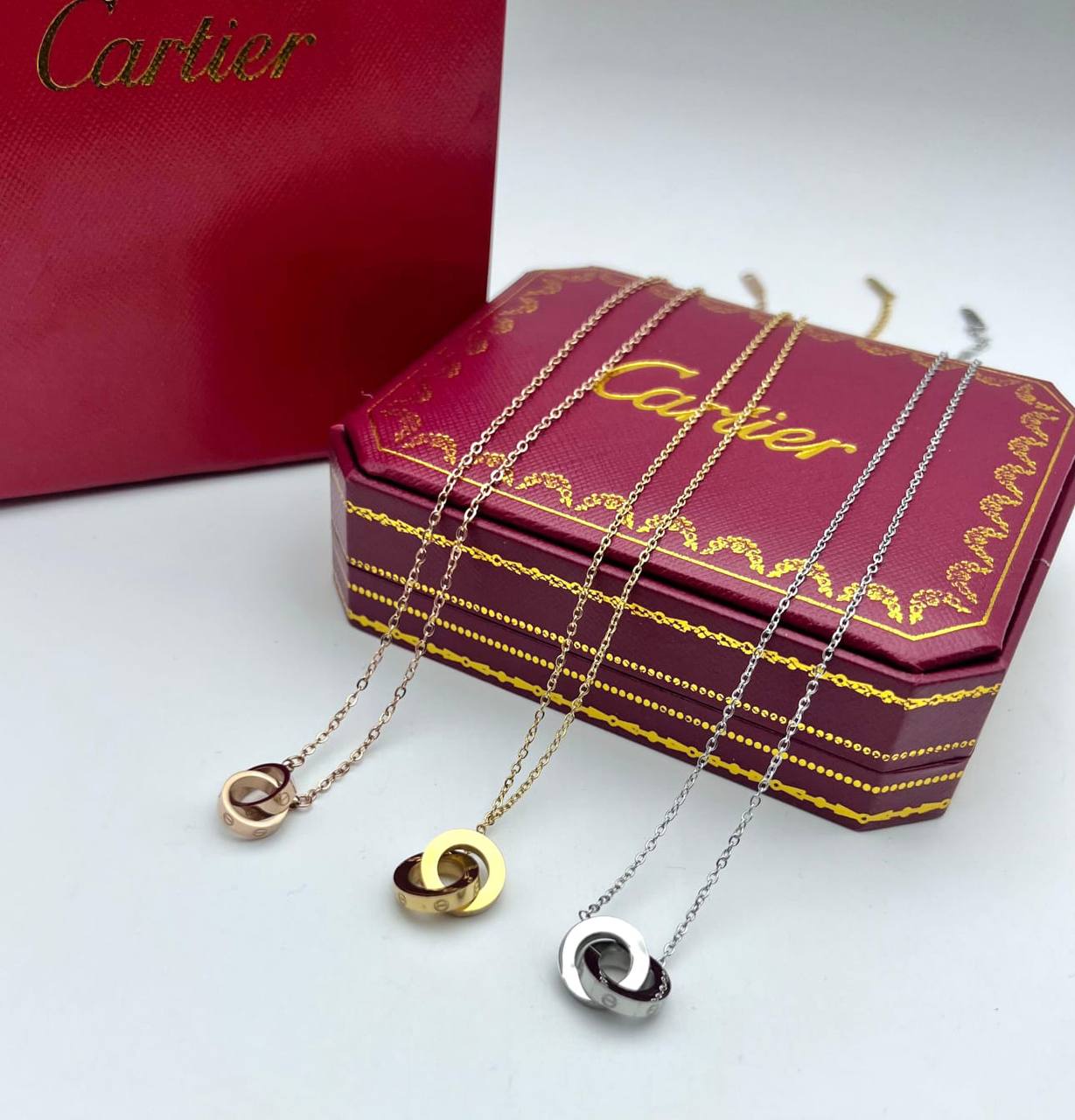 Cartie necklace with box and carrier bag sa0705