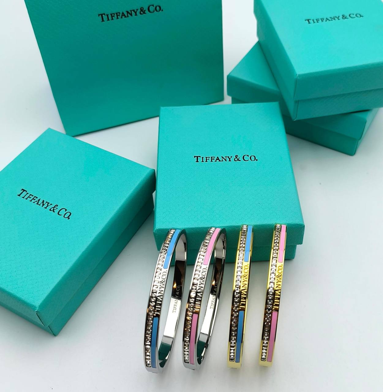 TIFFANY & Co. BRACLET AND EARING SET am1907