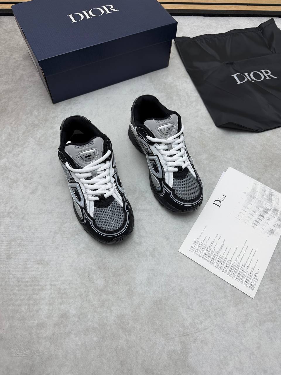 MENS DIO B30 COME WITH BOX ETC am0805