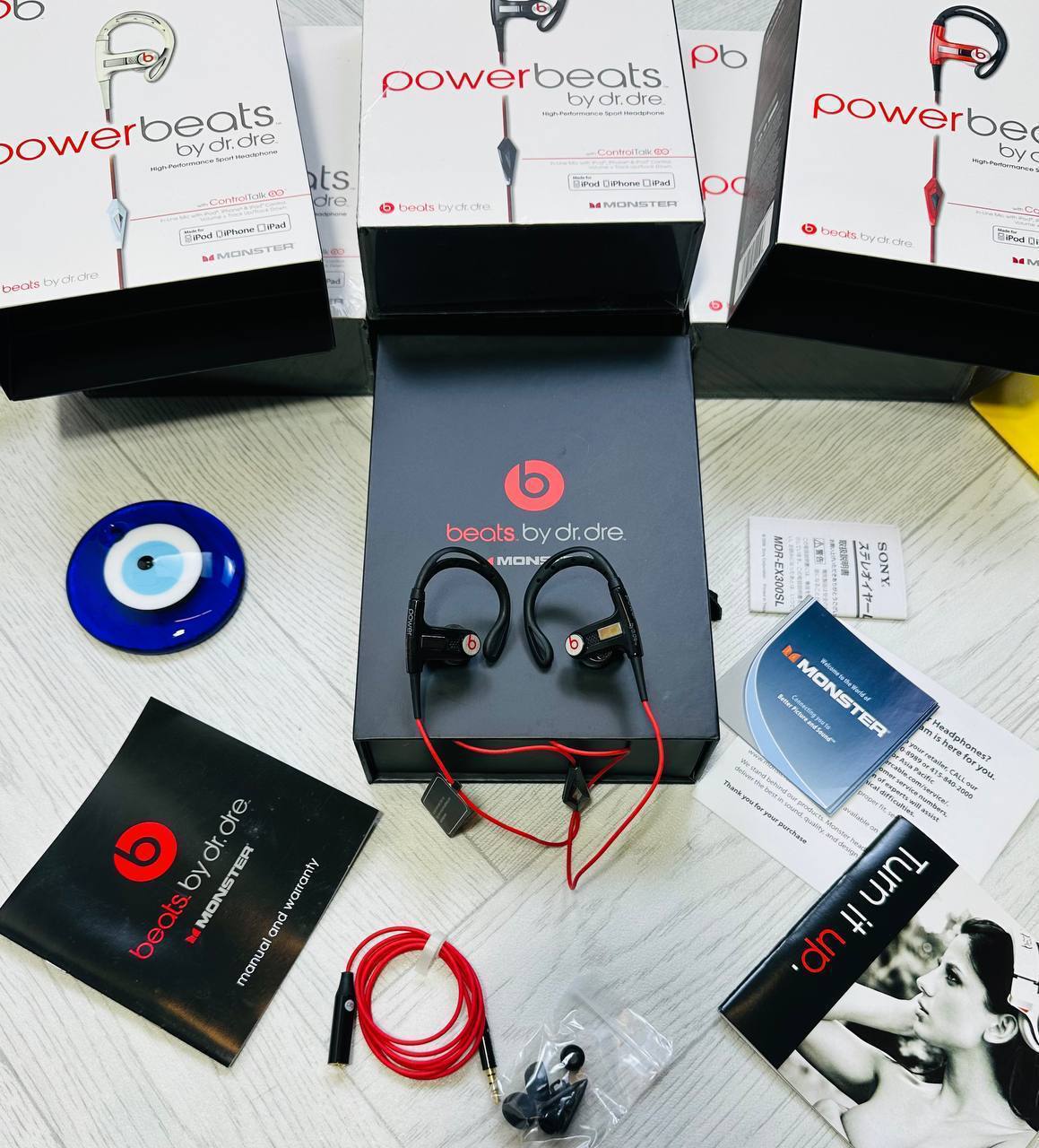 BEATS HEADPHONE available to0905